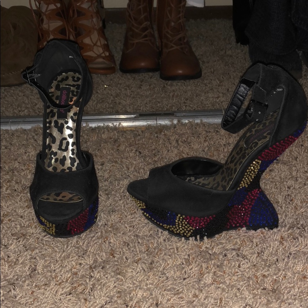 Wedge heels with cool heel!